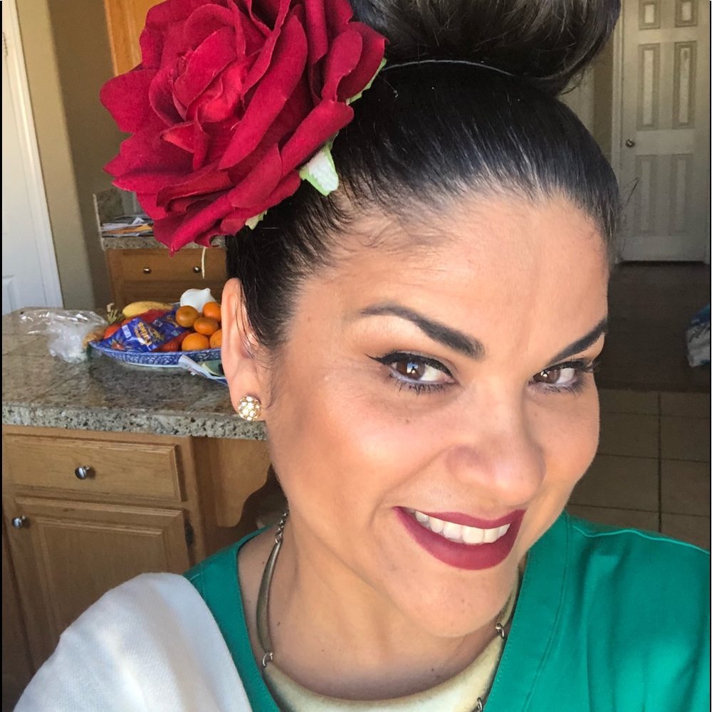 Meet your Posher, Selene